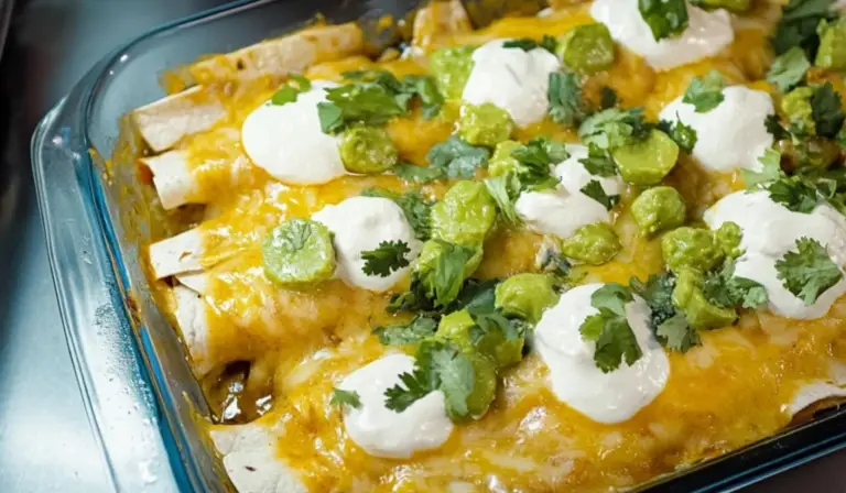 Easy Green Chicken Enchiladas Recipe: A Simple and Flavorful Meal for Beginners